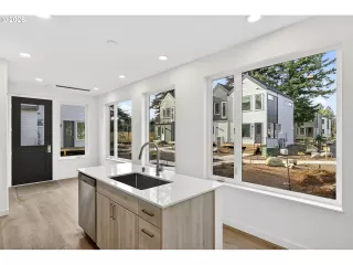 Photo #4: 320319731 Listing 