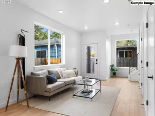 Photo #4: 320415543 Listing