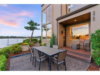 Photo #1: 320743342 Listing 