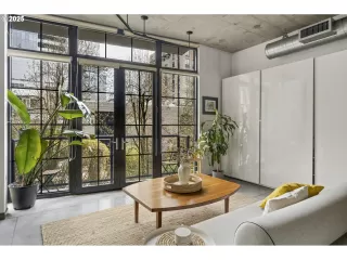 Photo #1: 321132122 Listing