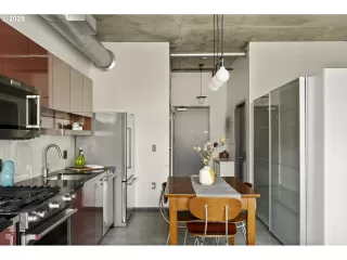 Photo #5: 321132122 Listing