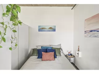 Photo #6: 321132122 Listing