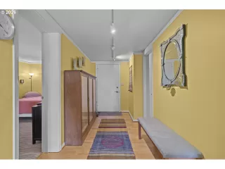 Photo #1: 321632361 Listing