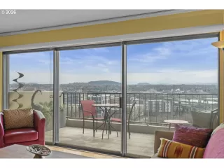 Photo #5: 321632361 Listing