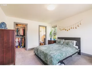 Photo #3: 321731716 Listing