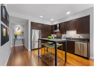 Photo #4: 322301114 Listing