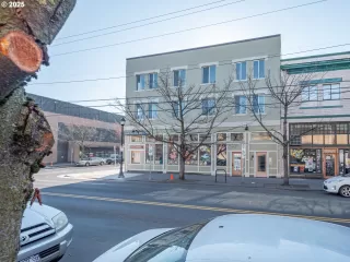 Photo #2: 322948300 Listing