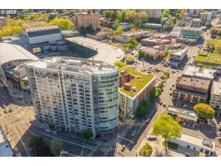 Photo #2: 323323893 Listing