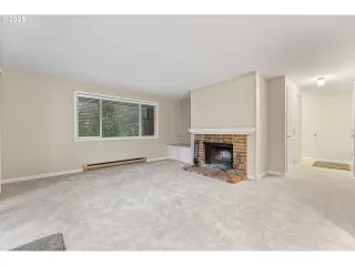 Photo #6: 323431182 Listing