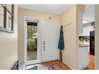 Photo #5: 323433191 Listing