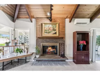 Photo #4: 323487195 Listing 