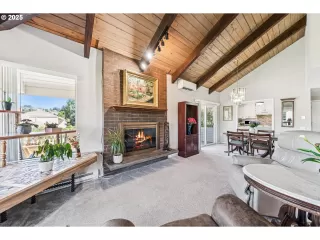 Photo #5: 323487195 Listing 