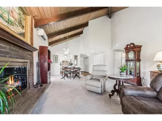 Photo #6: 323487195 Listing 