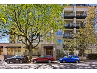 Click for more information on MLS # 324153079 : 1930 NW IRVING ST 404 More Details about MLS # 324153079 : 1930 NW IRVING ST 404