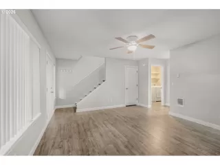 Photo #2: 324424789 Listing