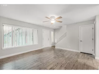 Photo #4: 324424789 Listing