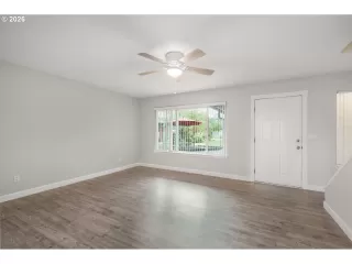 Photo #6: 324424789 Listing