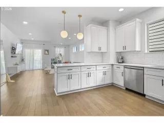 Photo #3: 324568984 Listing 