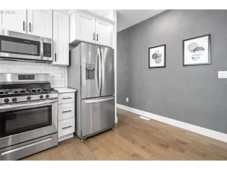 Photo #6: 324568984 Listing 