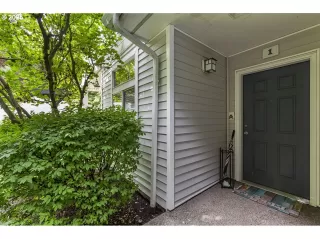 Photo #4: 324722085 Listing