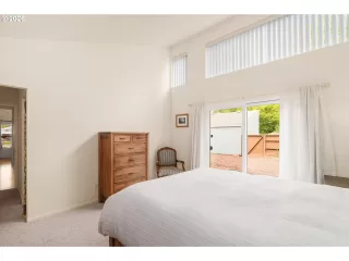 Photo #6: 324731515 Listing