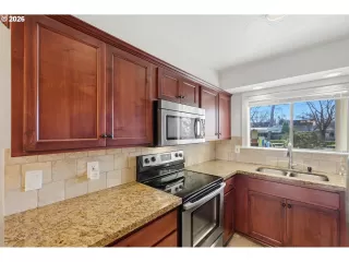 Photo #5: 325215133 Listing 