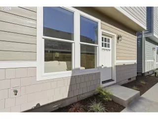 Photo #1: 325415997 Listing