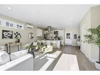 Photo #3: 325415997 Listing