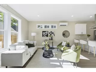 Photo #5: 325415997 Listing