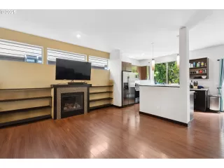 Photo #4: 325525646 Listing 