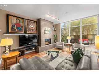 Photo #2: 325561770 Listing 