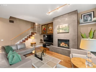 Photo #3: 325561770 Listing 