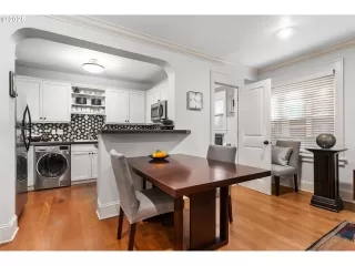 Photo #1: 325873382 Listing