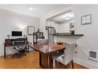 Photo #2: 325873382 Listing