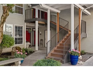 Photo #2: 326171770 Listing