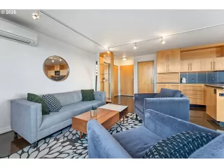 Photo #1: 326912381 Listing 