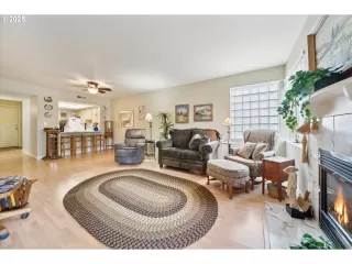 Photo #6: 327119289 Listing 