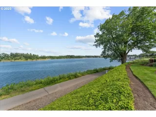 Photo #4: 327189580 Listing