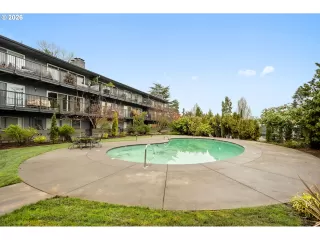 Photo #3: 327364459 Listing 