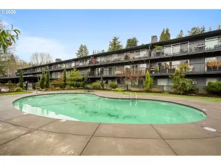 Photo #4: 327364459 Listing 