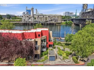 Photo #3: 327487949 Listing