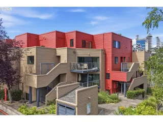 Photo #4: 327487949 Listing