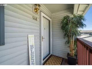 More Details about MLS # 327585802 : 4000 NE 109TH AVE M148