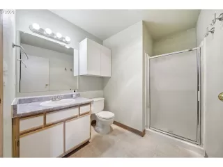 Photo #1: 327923638 Listing