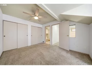 Photo #3: 327923638 Listing
