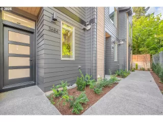 Click for more information on MLS # 328985963 : 3668 SE HAIG ST More Details about MLS # 328985963 : 3668 SE HAIG ST