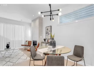 Photo #3: 328985963 Listing