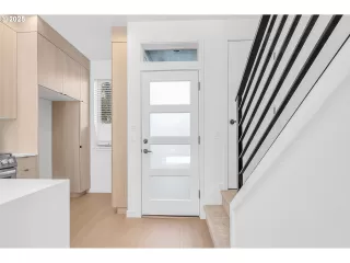 Photo #5: 328985963 Listing