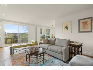 Photo #4: 329008719 Listing 