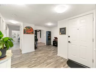 Photo #2: 329613050 Listing 